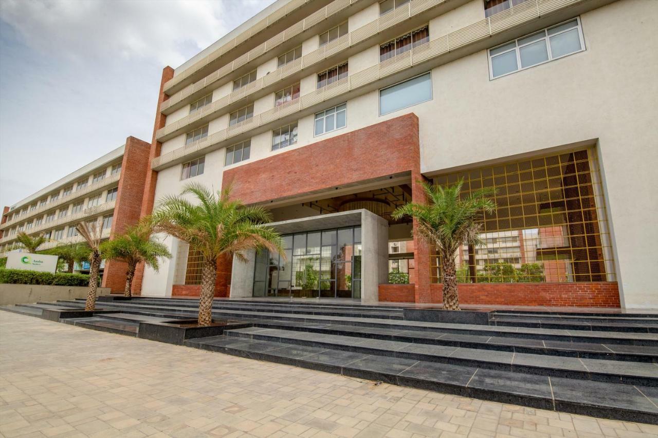 Siara Styles Amba Suites, Gandhinagar Exterior foto